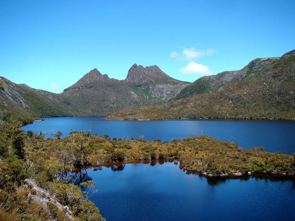 Cradle Mountain rising behind Dove Lake