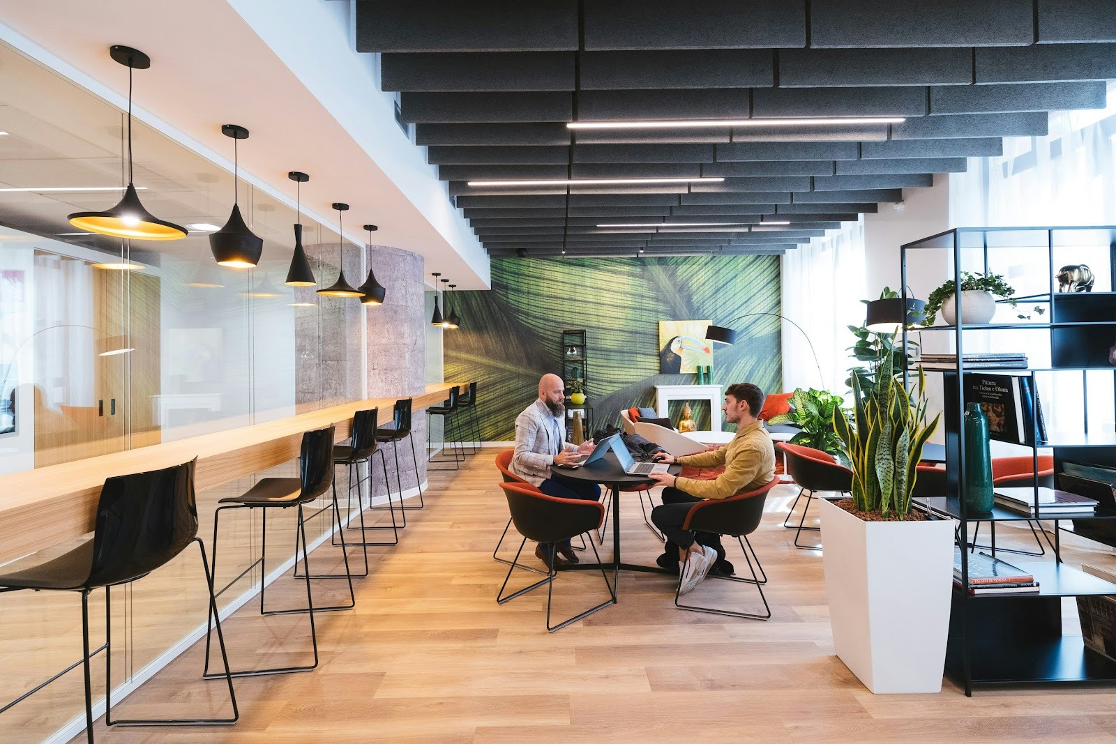 Features to Consider When Renting a Co-Working Space